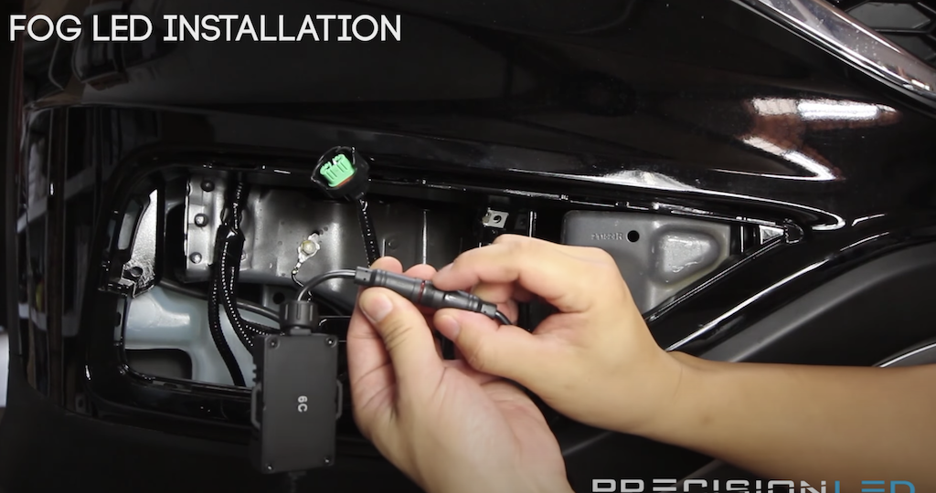 Removing halogen bulb from Honda CR-V